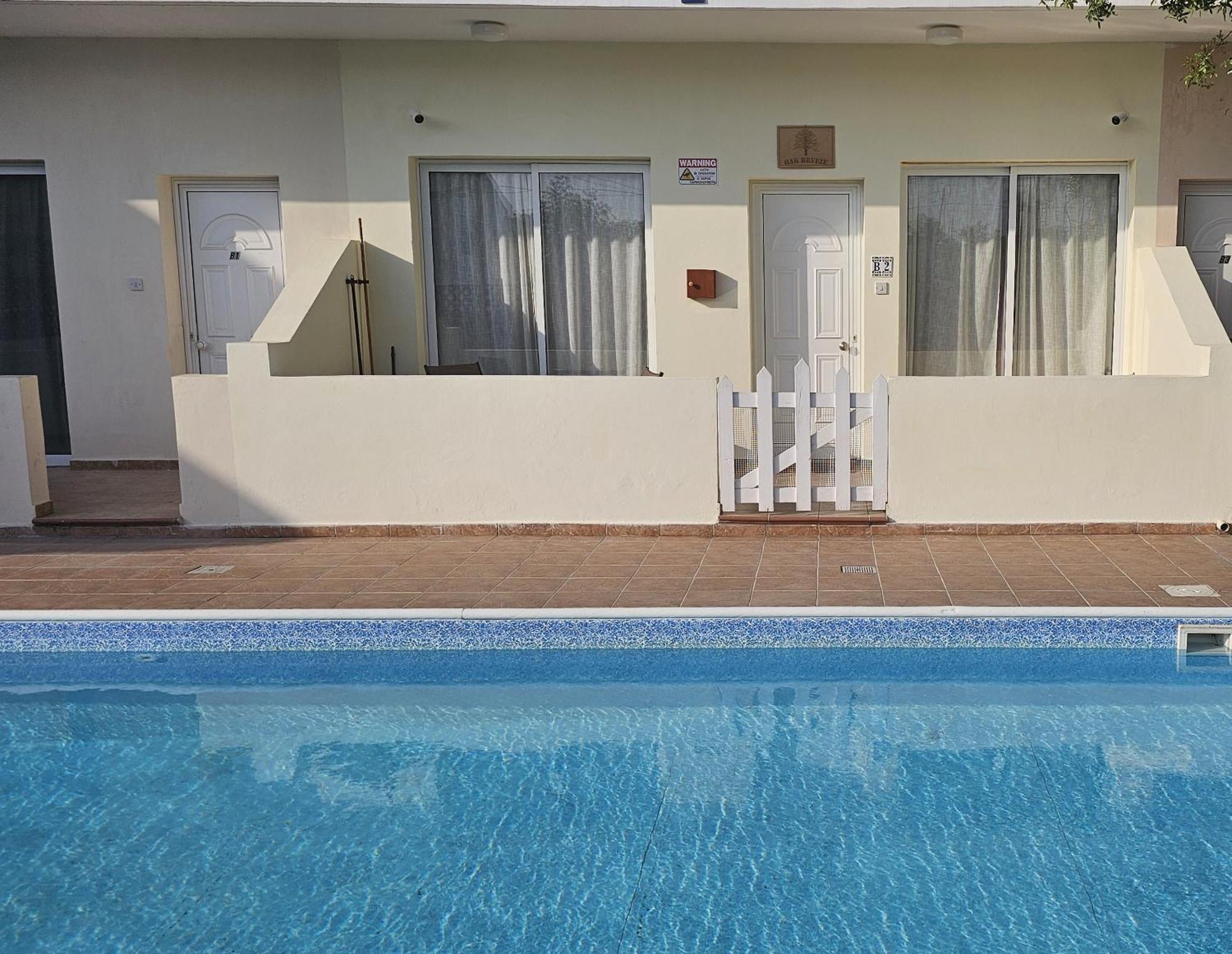 Peaceful Apartment With Double Bed - Oak Breeze Paphos Exterior foto